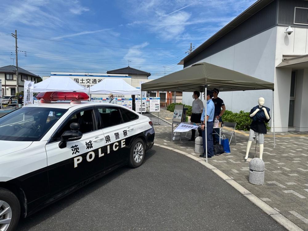 警察署