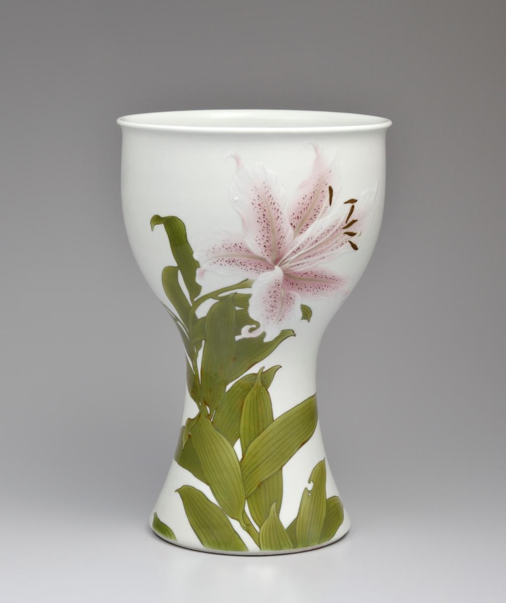 板谷波山「彩磁百合文花瓶」