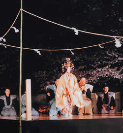 Akeno Takigi-Noh